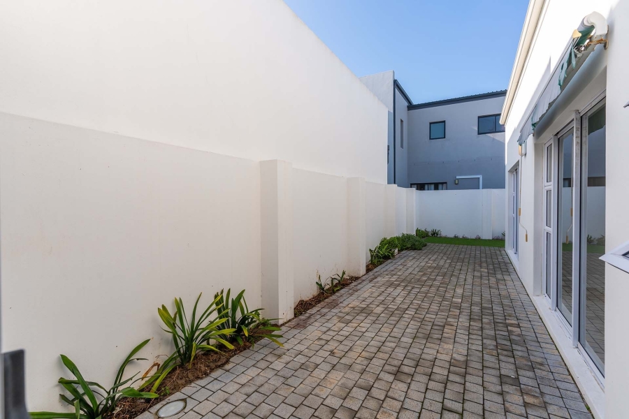 4 Bedroom Property for Sale in Sagewood Western Cape